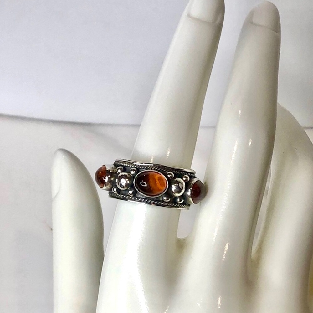 STERLING SILVER Wide Band Ring with Amber Cabochon and Rope Trim Detail Sz 7-3/4